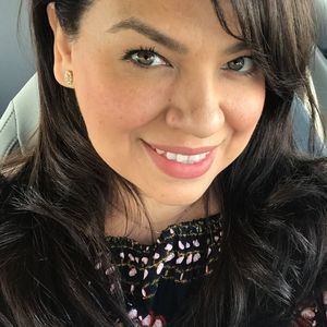 Meet your Posher, Vee elizabeth